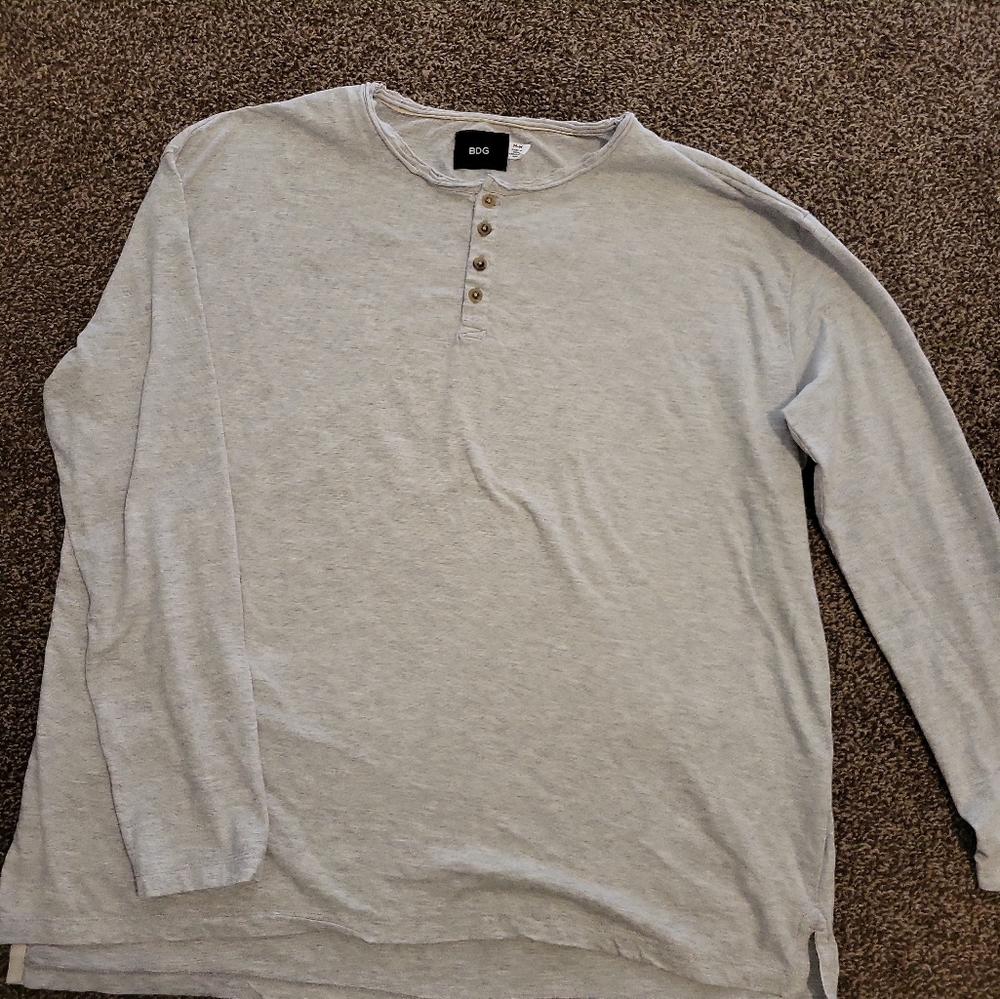 BDG 3/4 sleeve men's Henley gray size medium